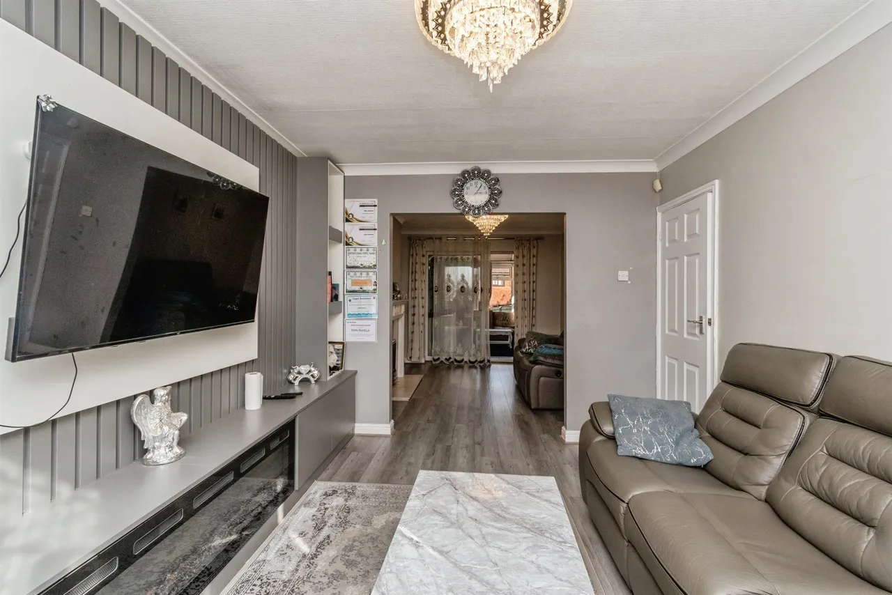 Crossland Crescent, Claregate, WV6, photo 5