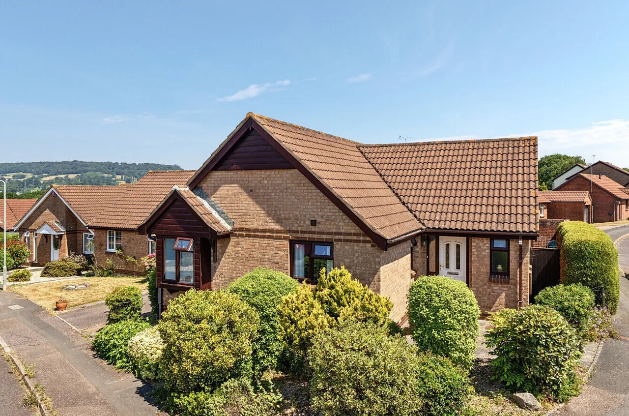 2 bed property for sale — Heather Close, Honiton, Devon, EX14
