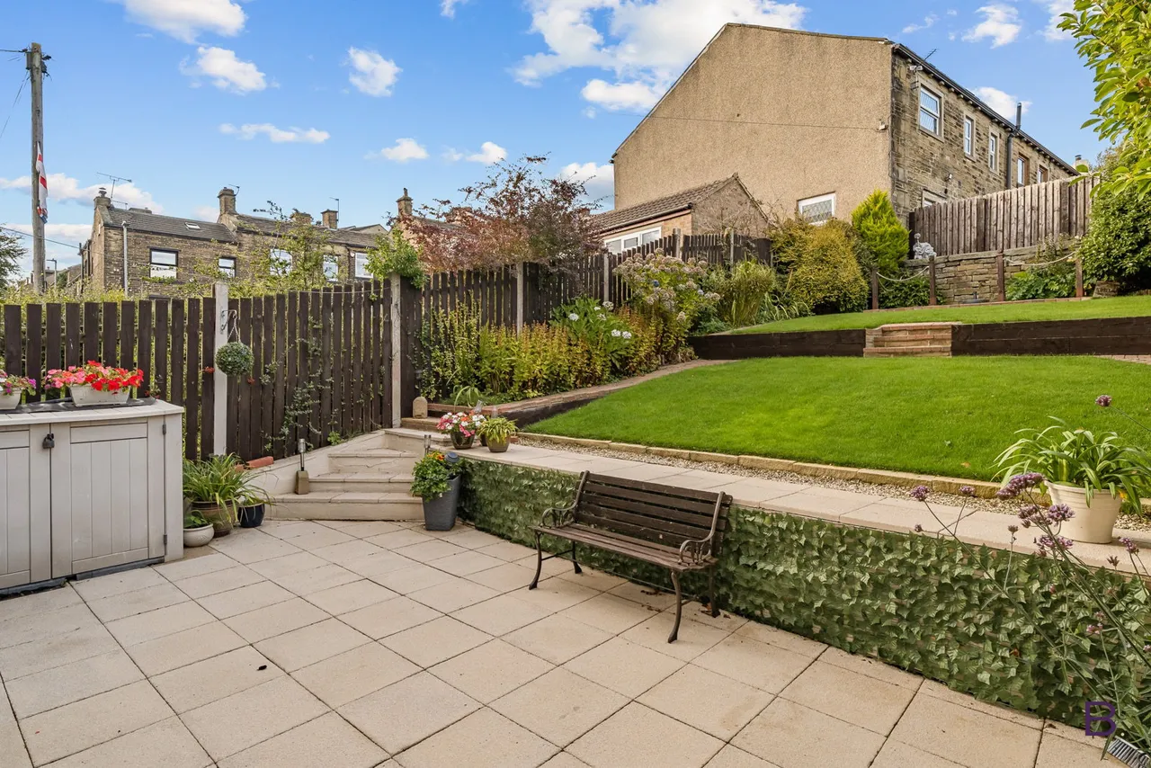 Hillcrest Road, Thornton, BD13, photo 17