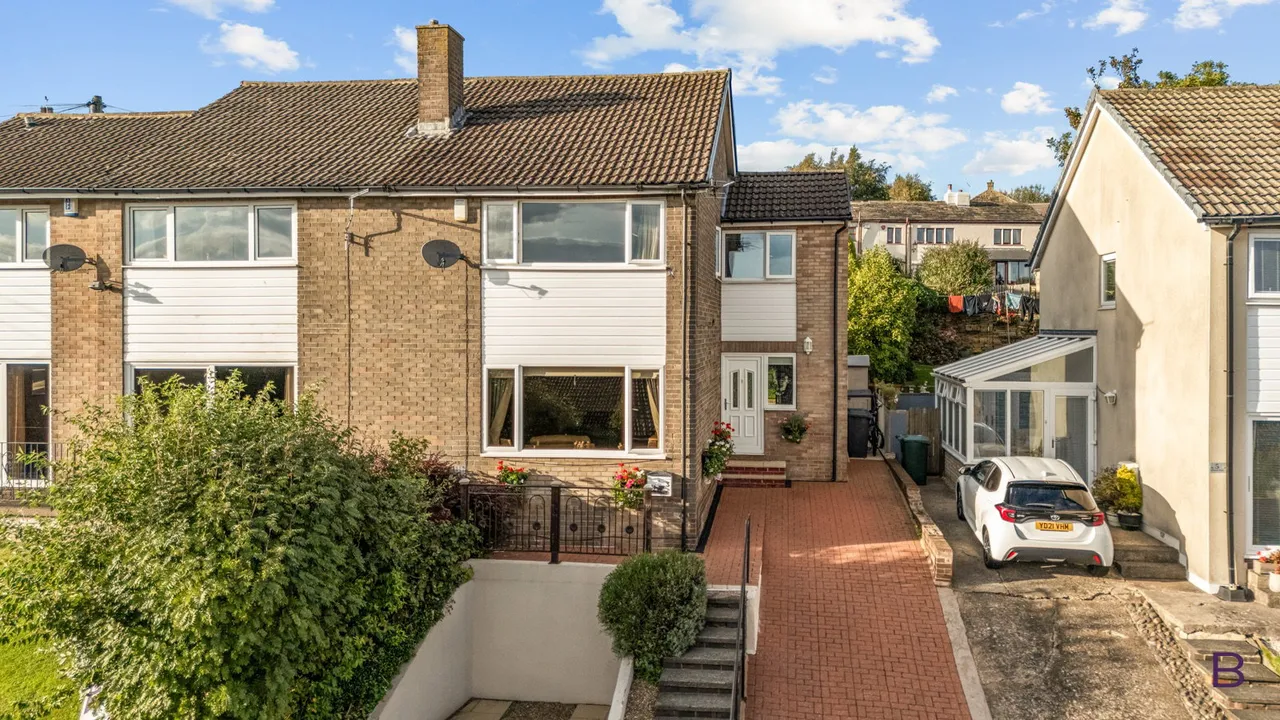 3 bed house for sale, Hillcrest Road, Thornton, BD13