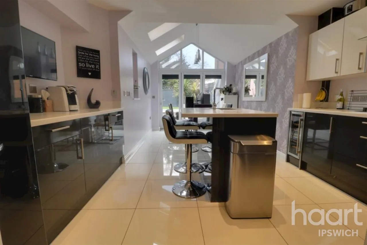 3 bed house to rent, Keytes Way, Great Blakenham, IP6