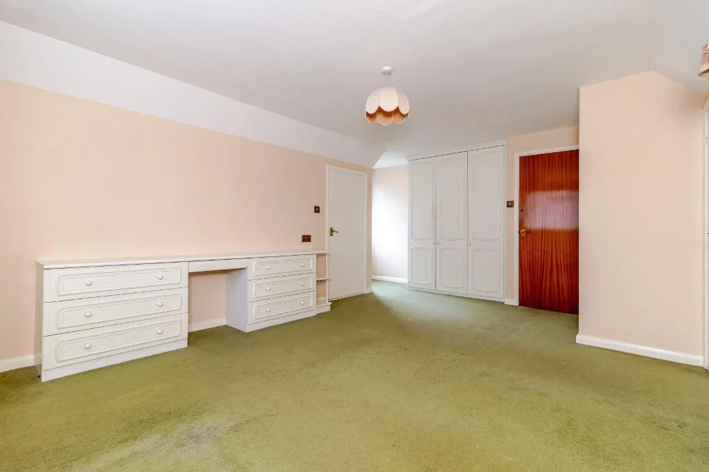 Hillbury Road, Warlingham, photo 22