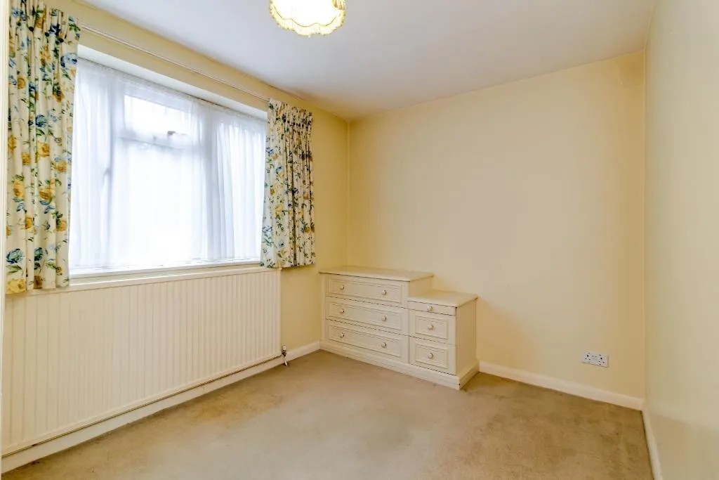 Hillbury Road, Warlingham, photo 13
