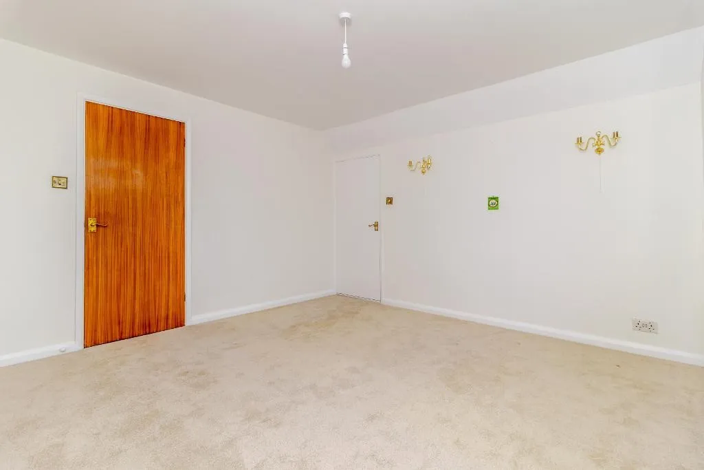 Hillbury Road, Warlingham, photo 19