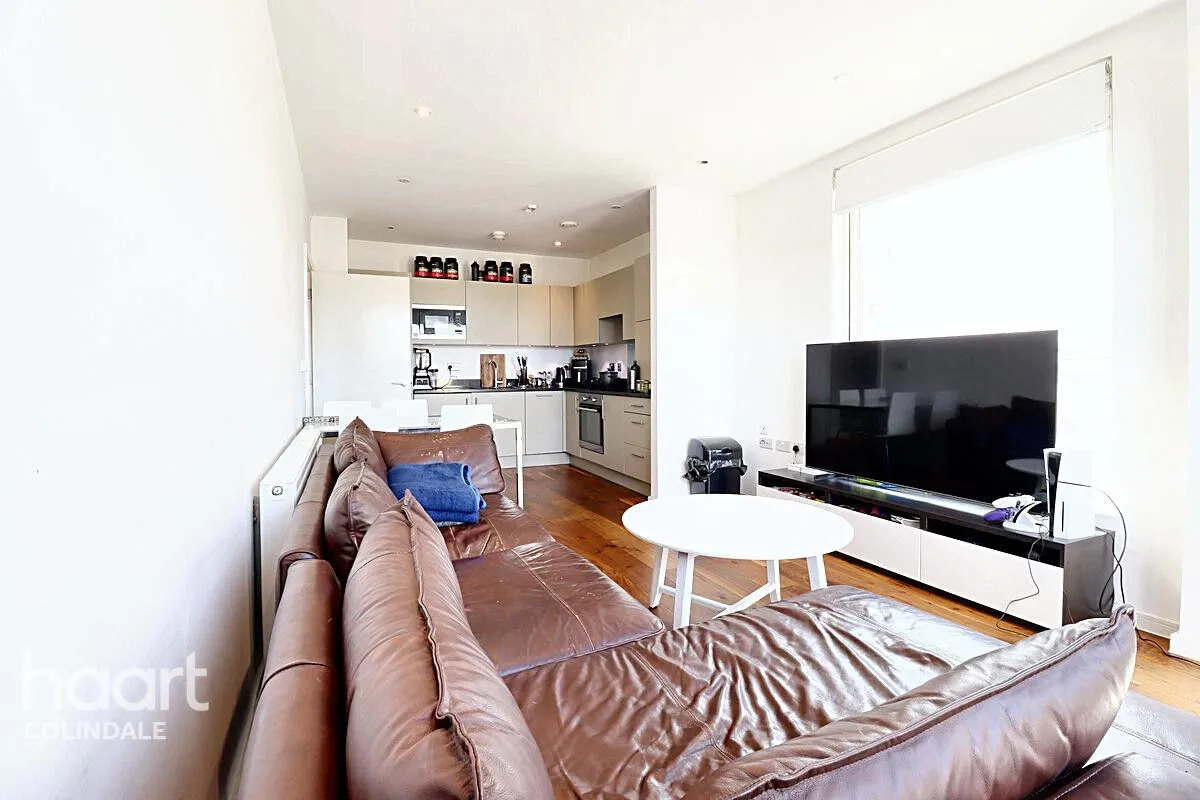 Grahame Park Way, NW9, photo 6