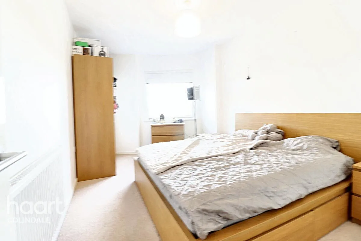 Grahame Park Way, NW9, photo 9
