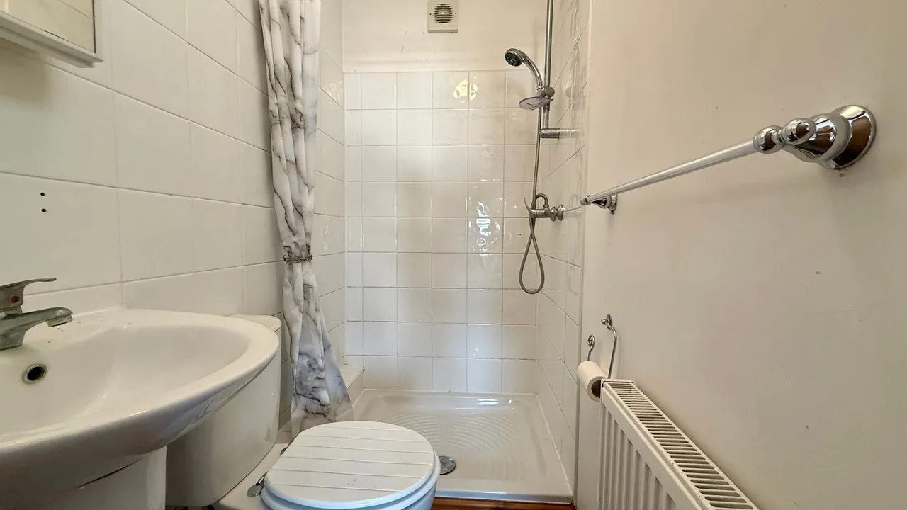 George Street, Bourne, PE10, photo 19