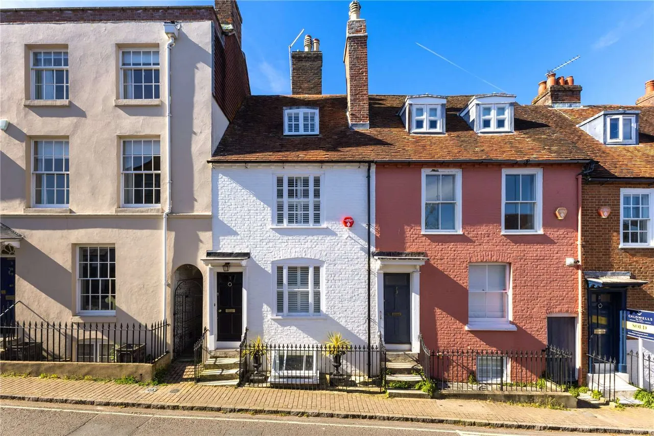 3 bed house for sale — Nelson Place, Lymington, Hampshire, SO41 3RT