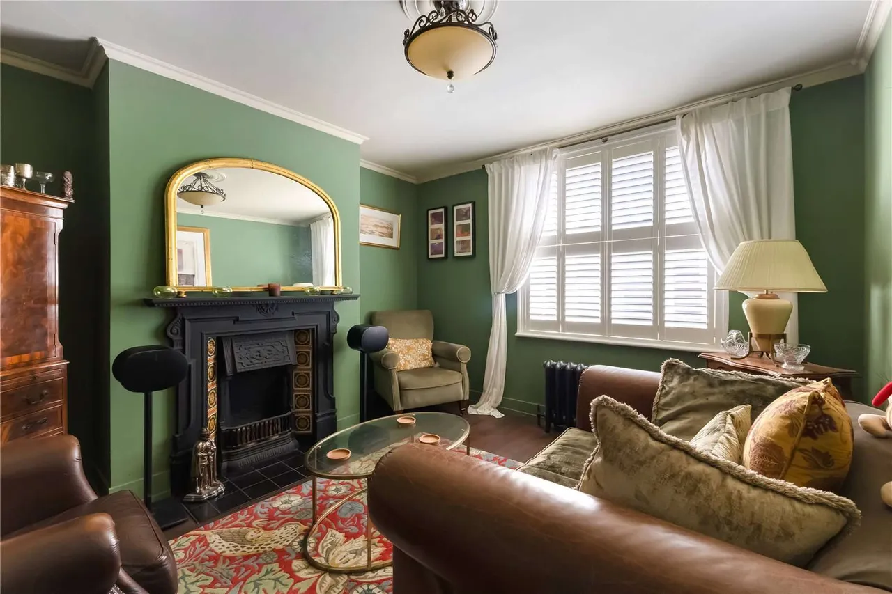 Nelson Place, Lymington, Hampshire, SO41 3RT, photo 4