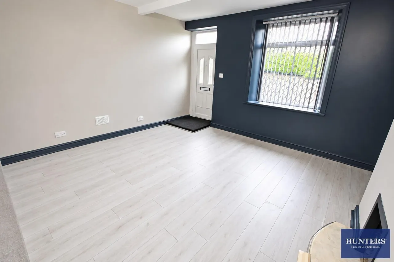 Chapel Street, Denholme, Bradford, BD13, photo 2