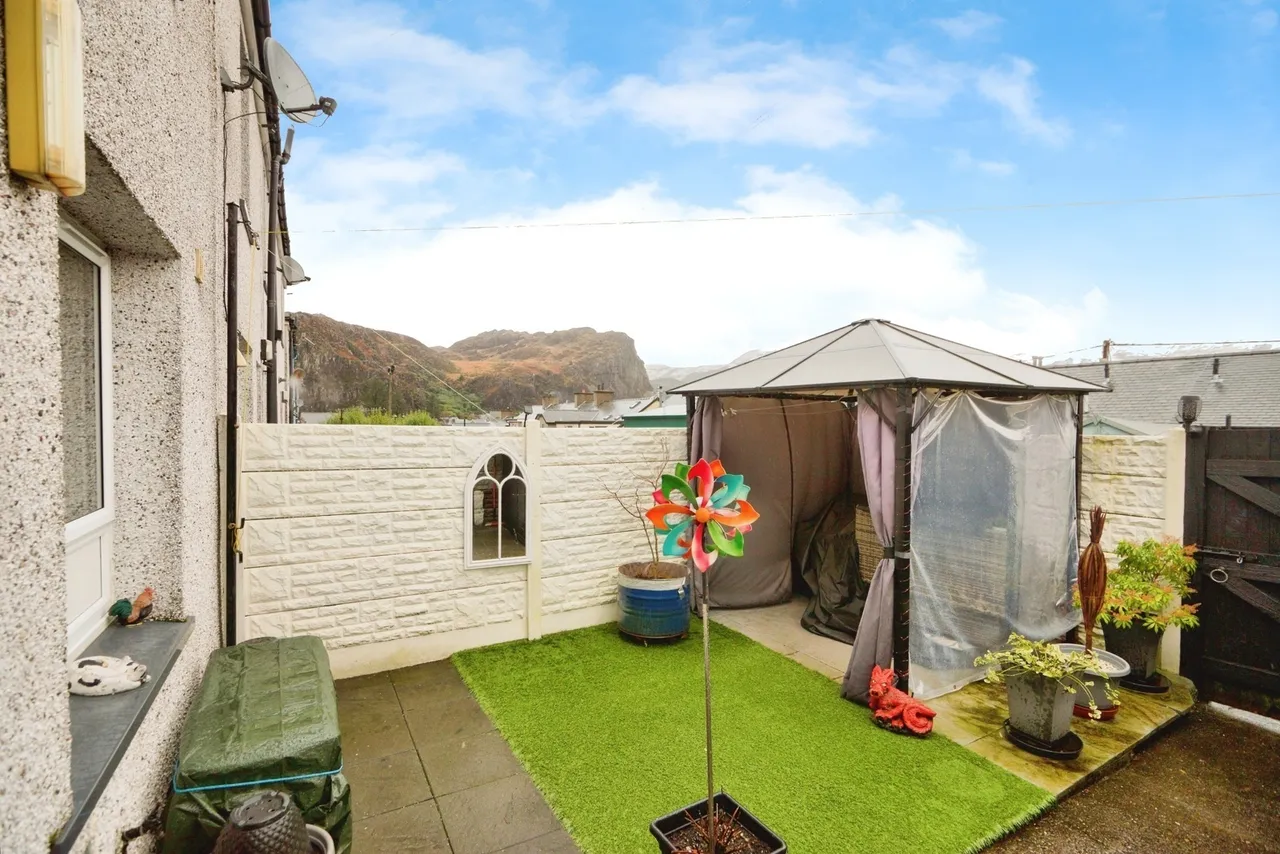 Fron Fawr, Blaenau Ffestiniog, LL41, photo 6
