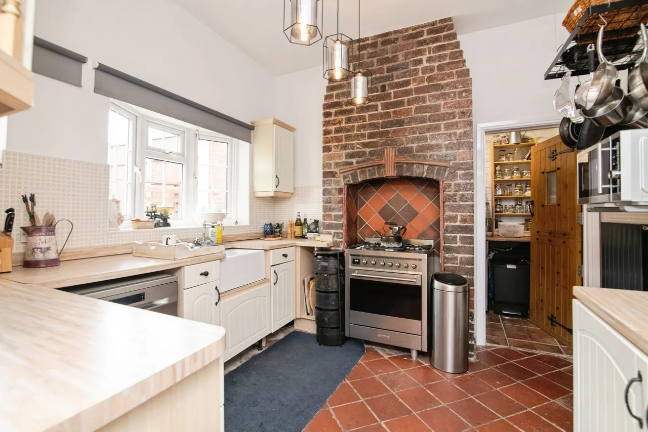 Beecher Road, Halesowen, B63, photo 5