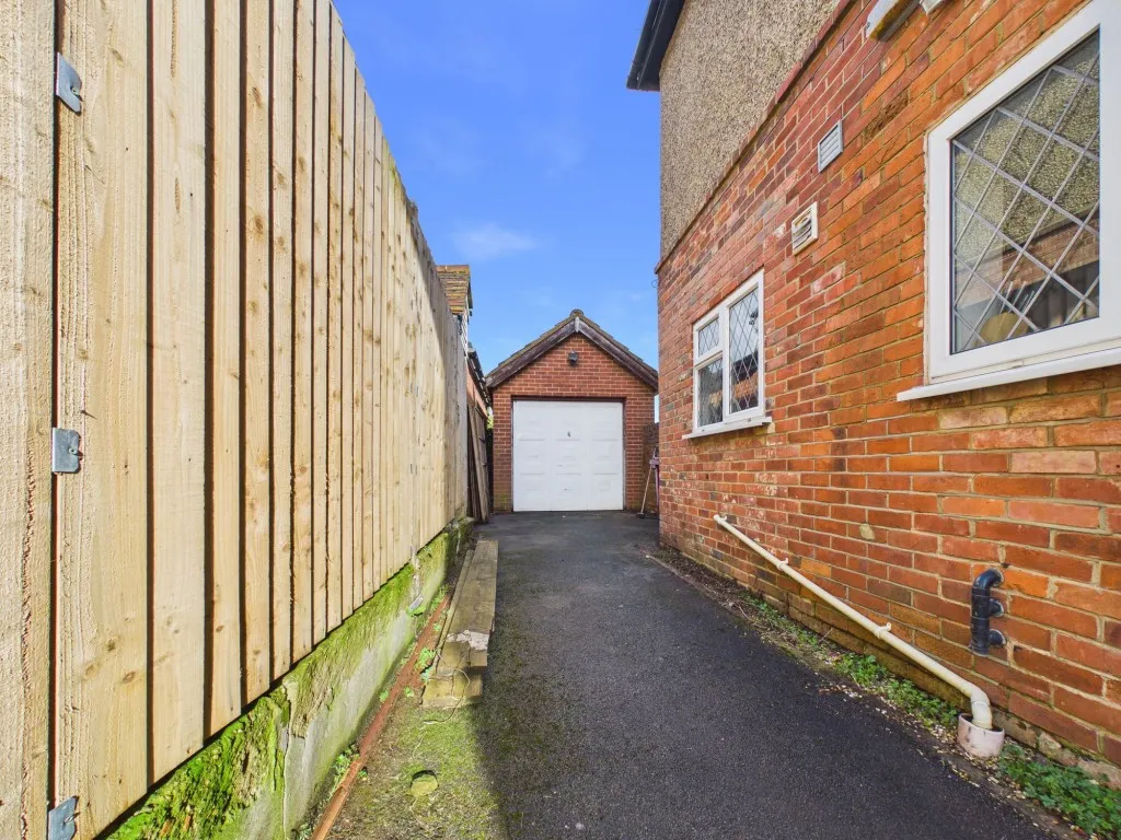 Wendover Way, Tilehurst, RG30, photo 17