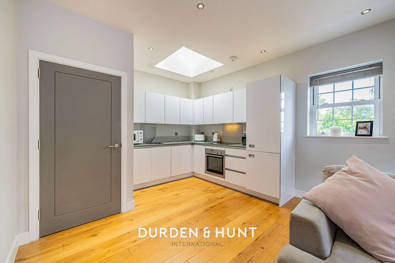 Crown Street, Brentwood, CM14, photo 2