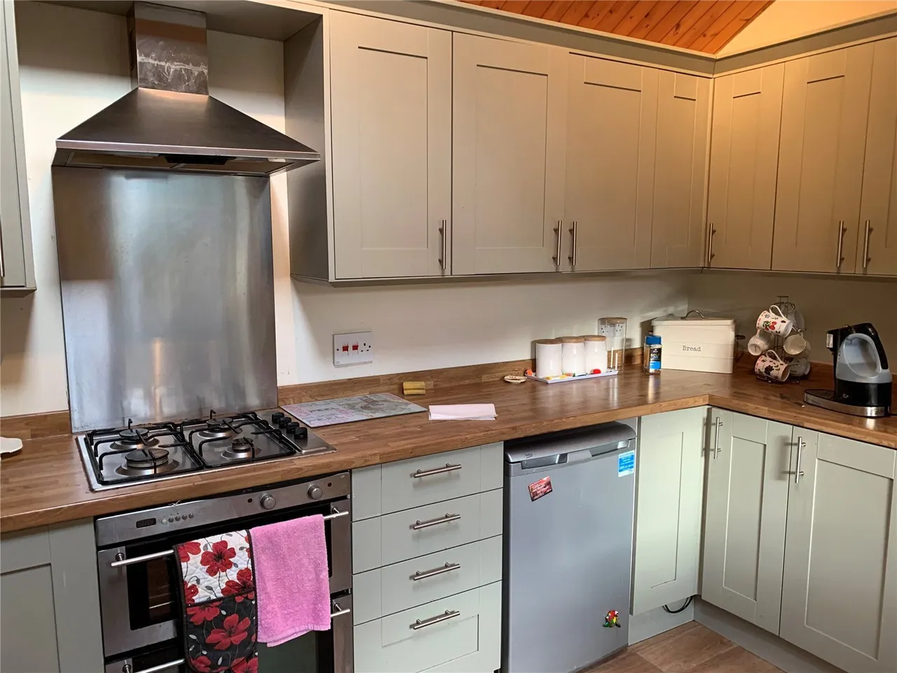 Lombard Street, Porthmadog, LL49, photo 8