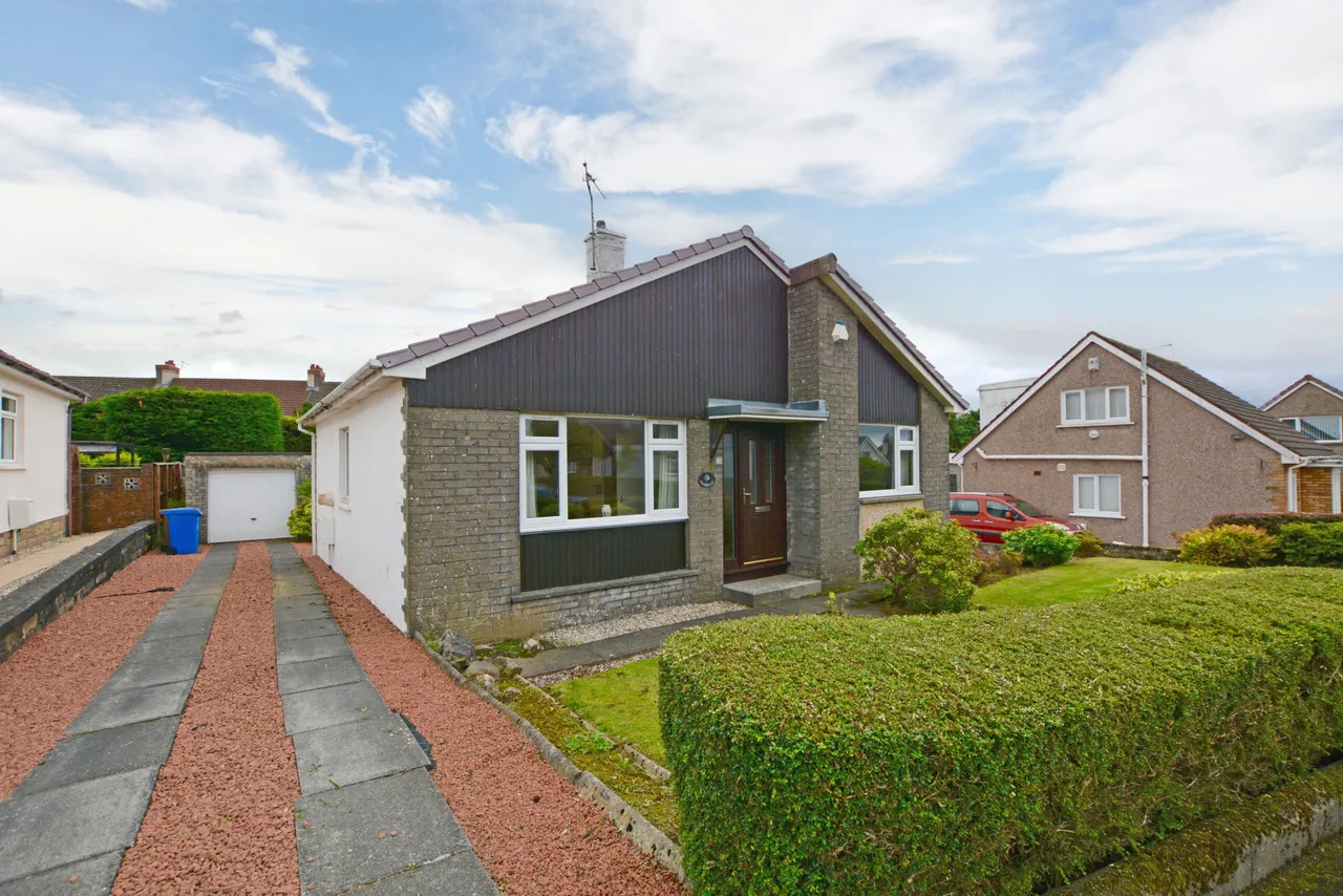3 bed house for sale — 21 Northacre, Kilwinning, KA13 7DS