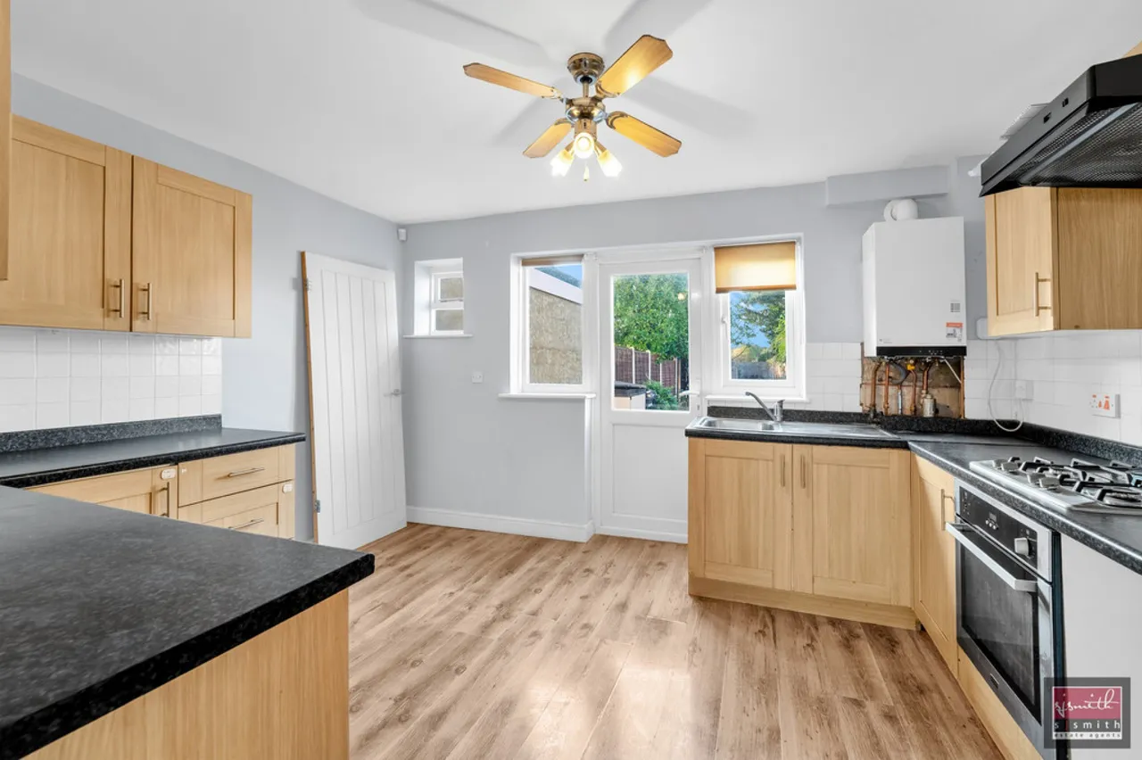 Cranford Avenue, Stanwell, TW19, photo 5