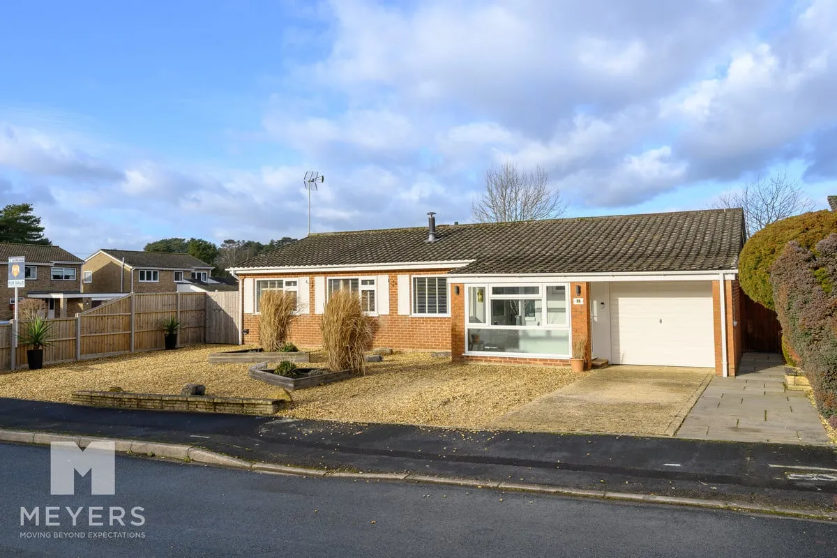 3 bed house for sale, Conifer Close, St. Leonards, BH24