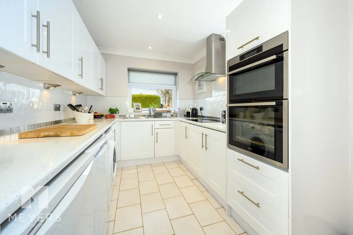 Conifer Close, St. Leonards, BH24, photo 4