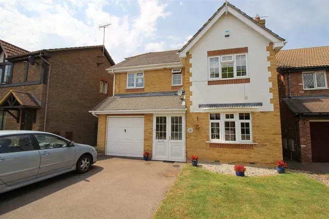 4 bed house for sale — Fowler Close, Maidenbower