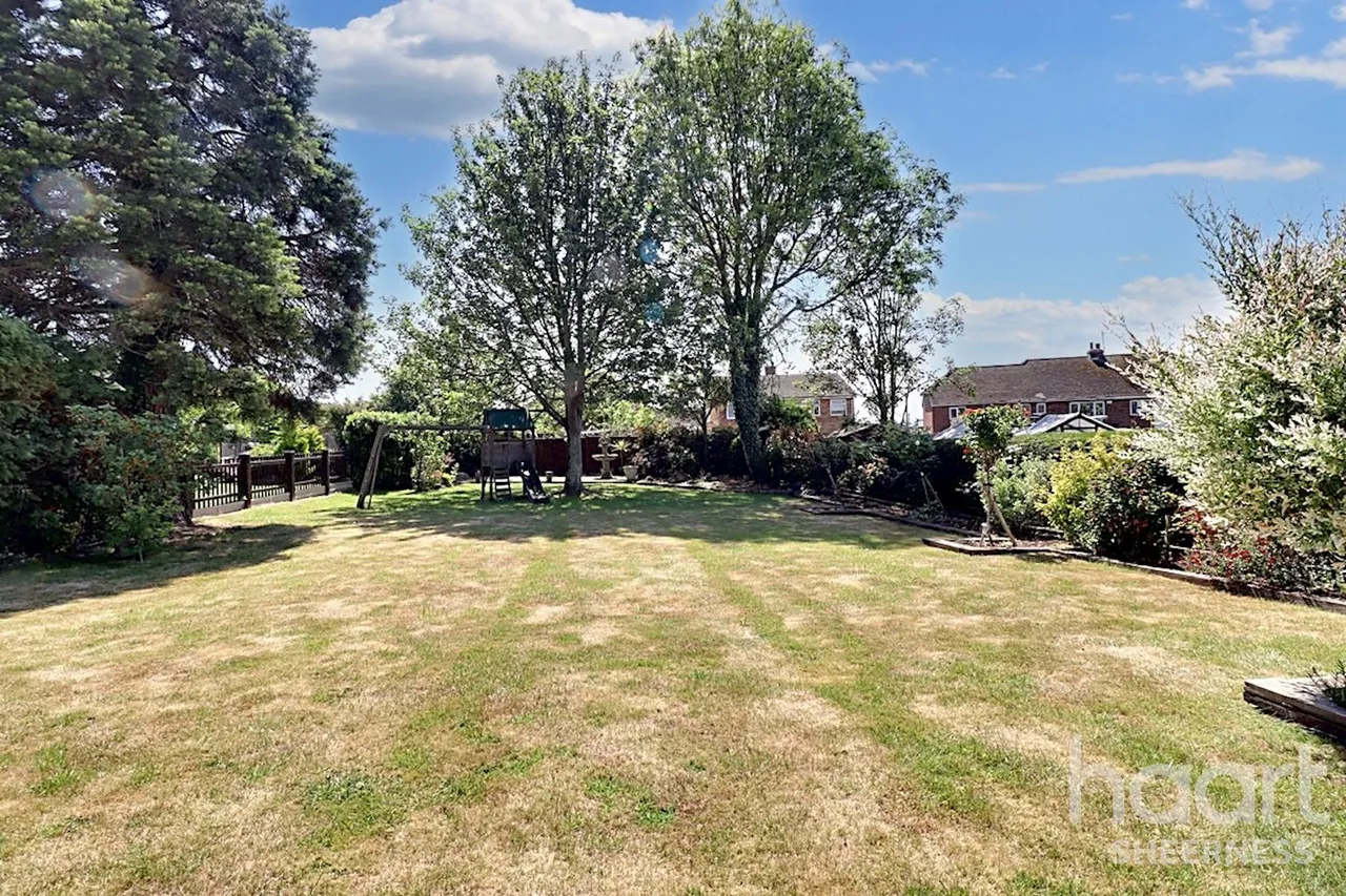 Minster Road, Minster, ME12, photo 36