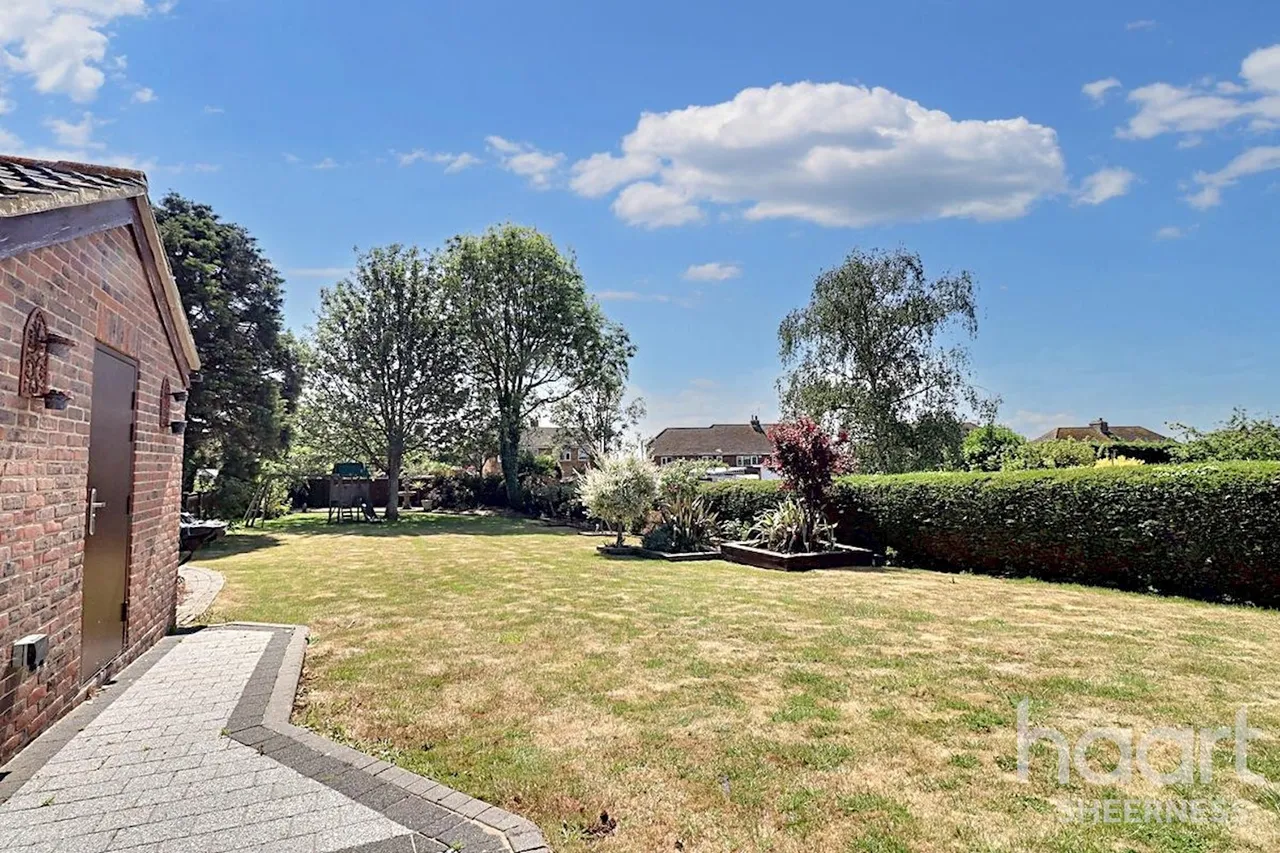 Minster Road, Minster, ME12, photo 27