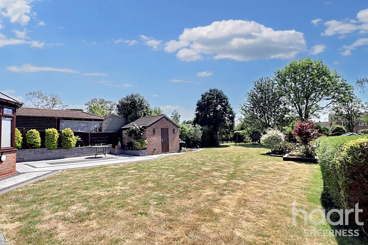 Minster Road, Minster, ME12, photo 33