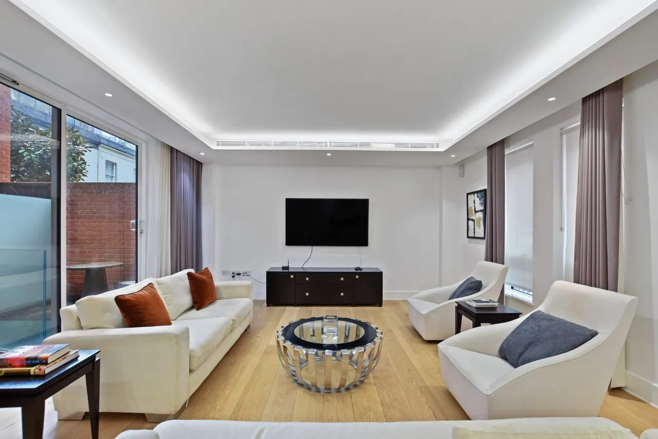 Logan Place, London, W8, photo 2