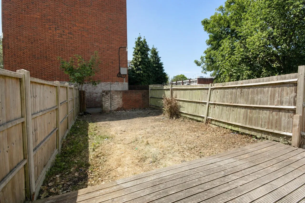 Alton Road, London, SW15, photo 9