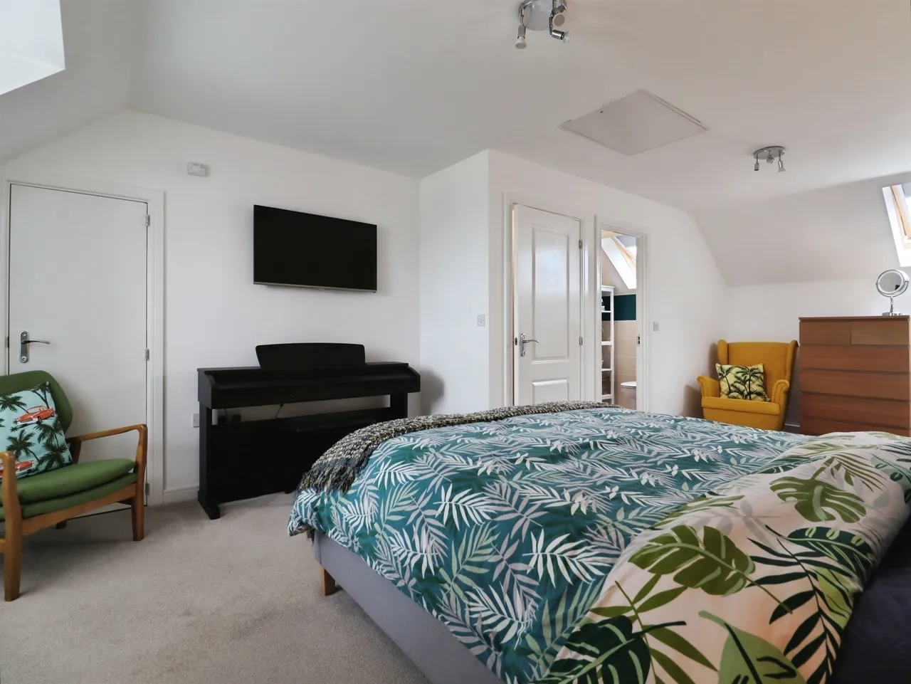Picca Close, Cardiff, CF5, photo 9