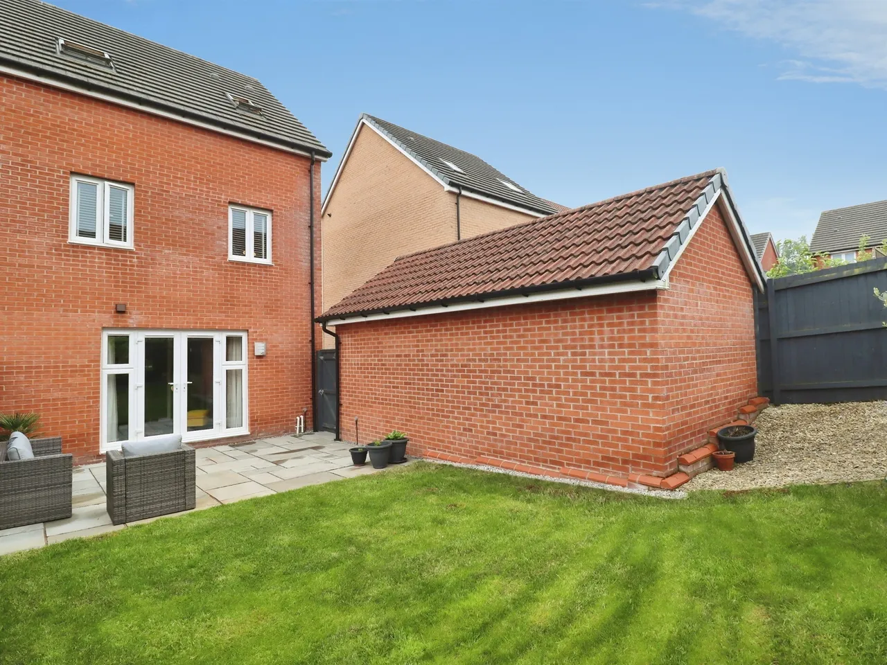 Picca Close, Cardiff, CF5, photo 2