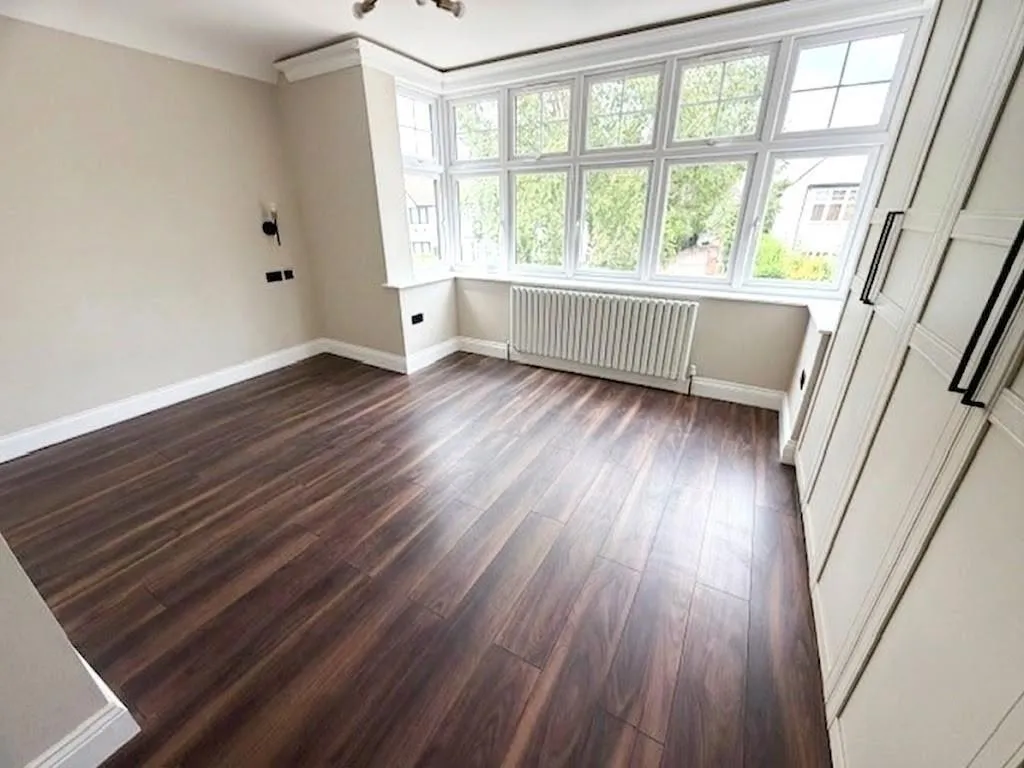 Beech Walk, Mill Hill, photo 5