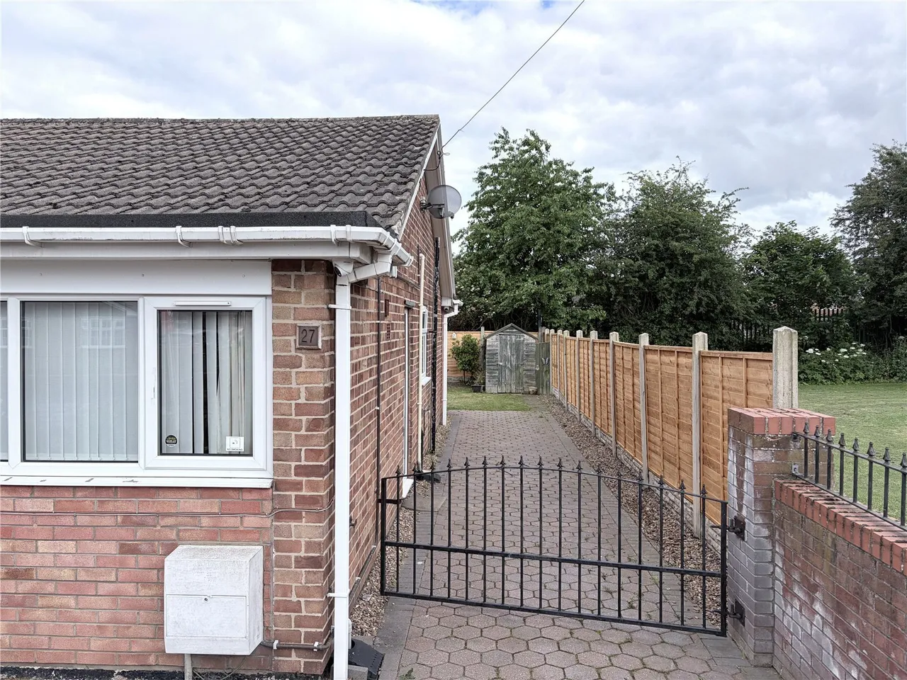 Oakwood Drive, Armthorpe, Doncaster, South Yorkshire, DN3, photo 5