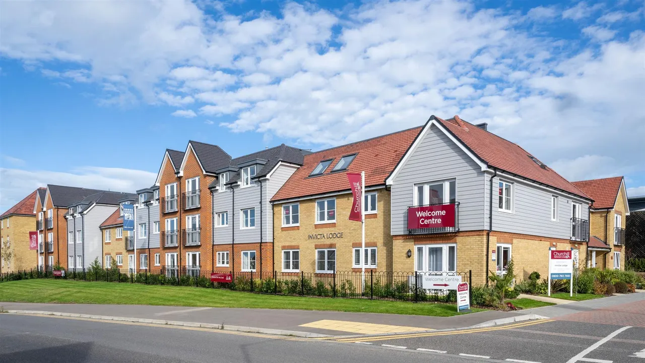 2 bed flat for sale, Nash Road, Westwood Cross, CT9