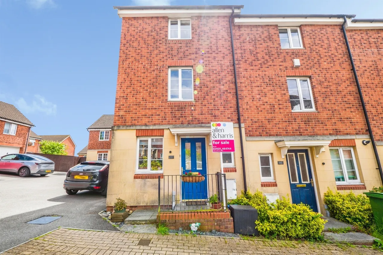 4 bed house for sale — Brynheulog, Pentwyn, Cardiff