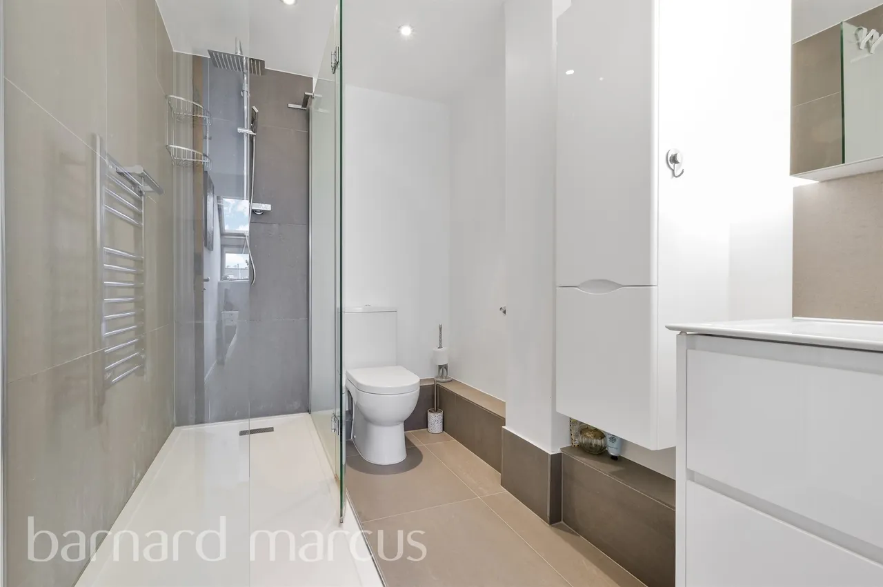 Garratt Lane, London, SW18, photo 7