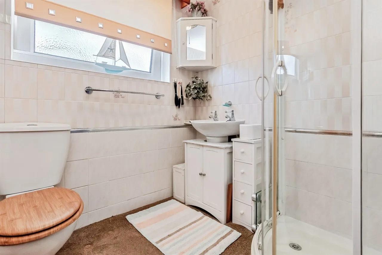 Beatty Gardens, Corby, NN17, photo 12