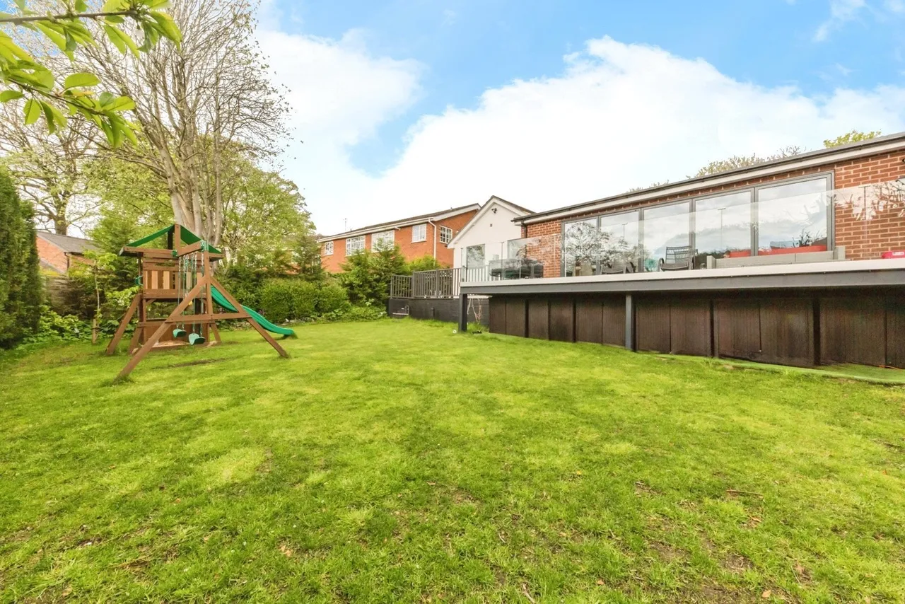 Priory Lane, Macclesfield, Cheshire, SK10, photo 14
