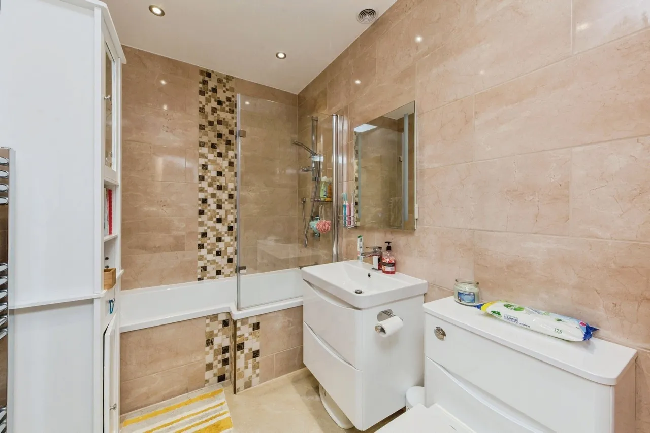 Priory Lane, Macclesfield, Cheshire, SK10, photo 13