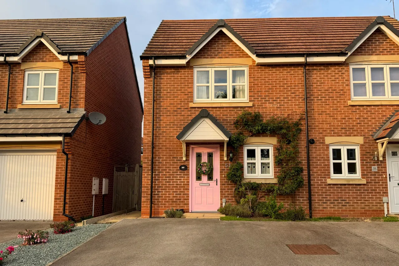 2 bed house for sale, Garfield Park, Leicester, LE8