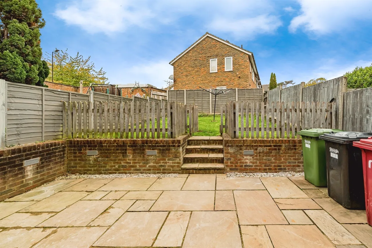 Long Furlong Drive, Slough, photo 7