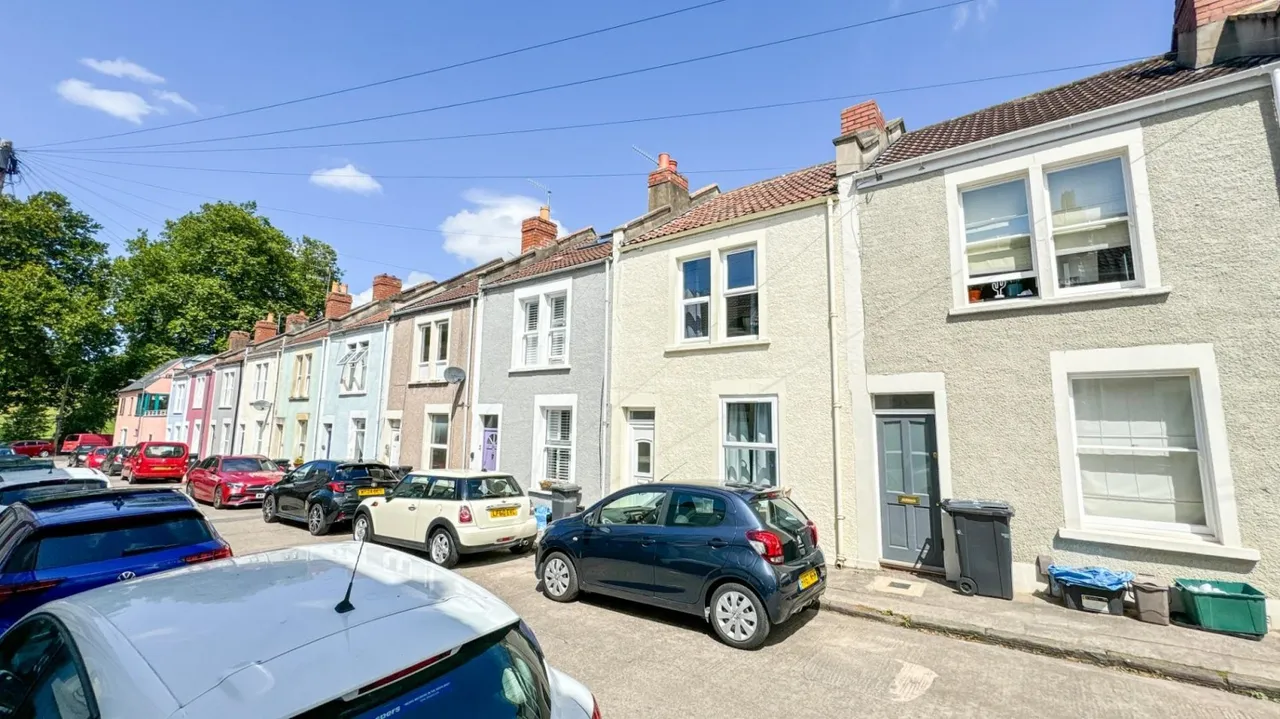 2 bed house to rent, Merioneth Street, Victoria Park, BS3