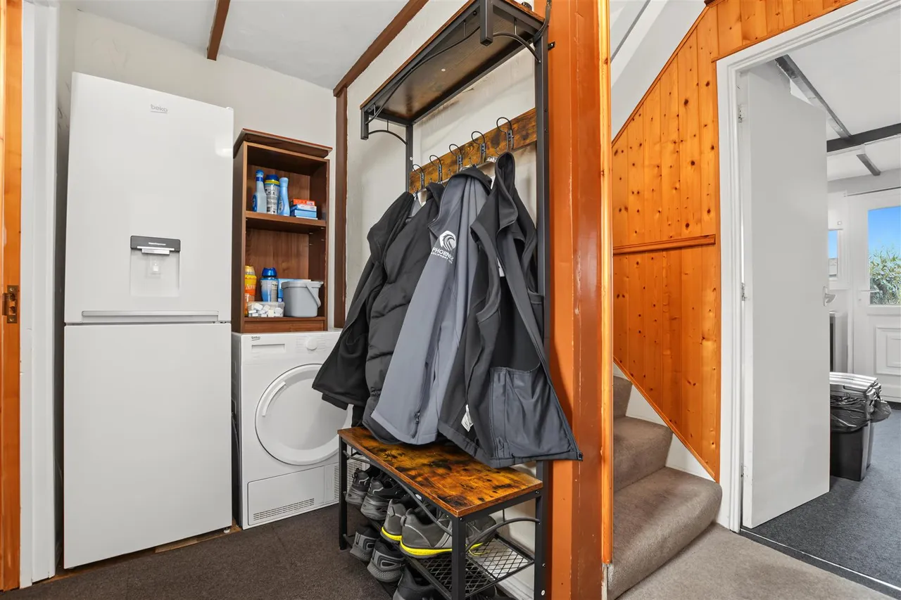 Firbank Court, Chilwell, NG9, photo 5