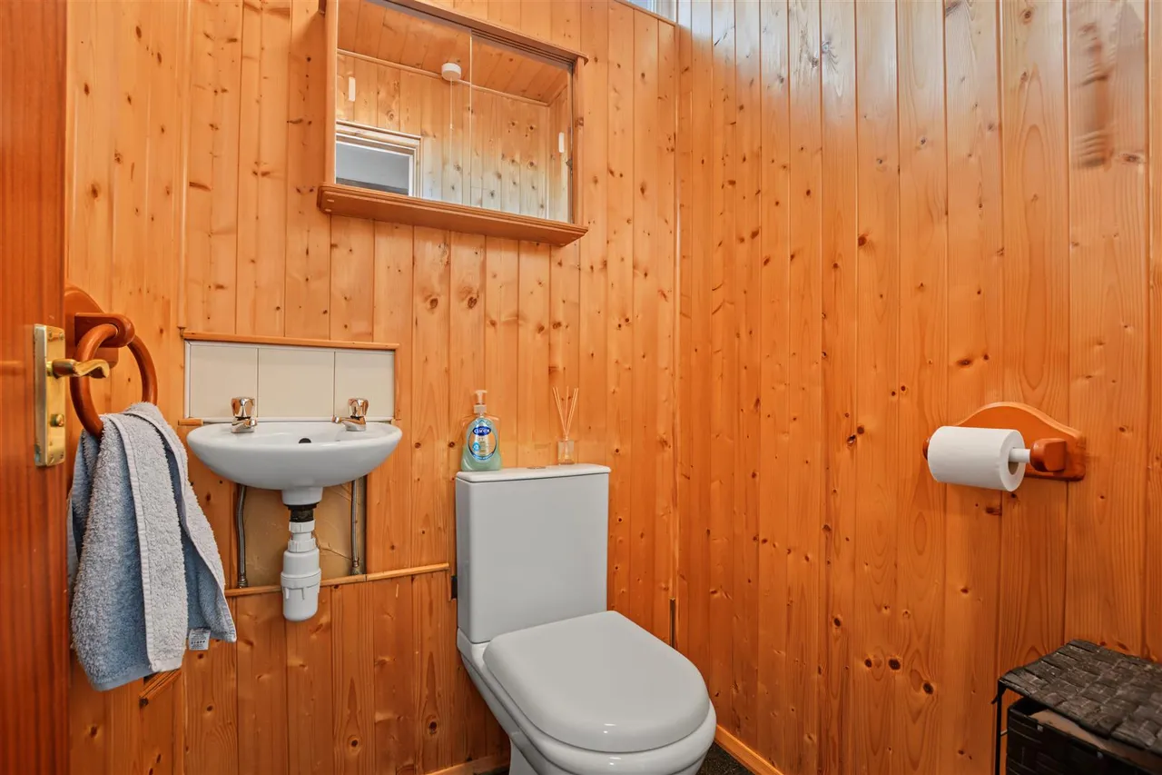 Firbank Court, Chilwell, NG9, photo 10