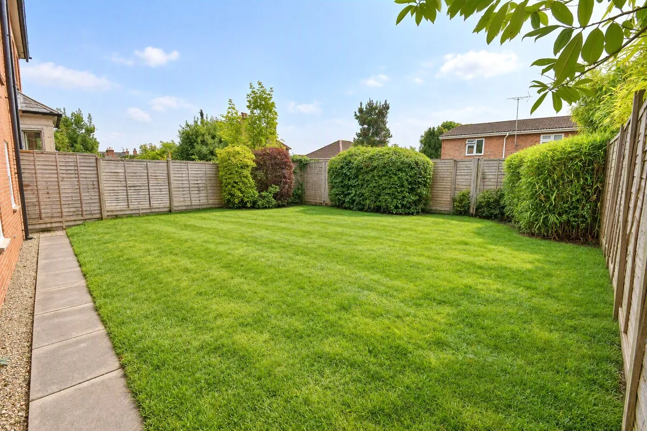 Cullens Mews, Aldershot, GU11, photo 8
