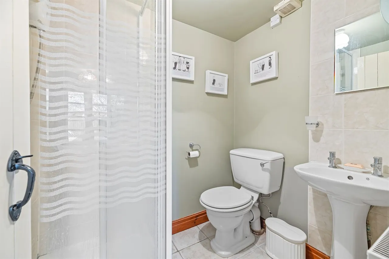 Chester Road, Frodsham, photo 14