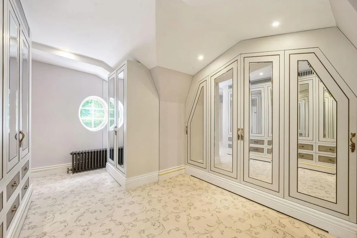 The Bishops Avenue, London, N2, photo 16