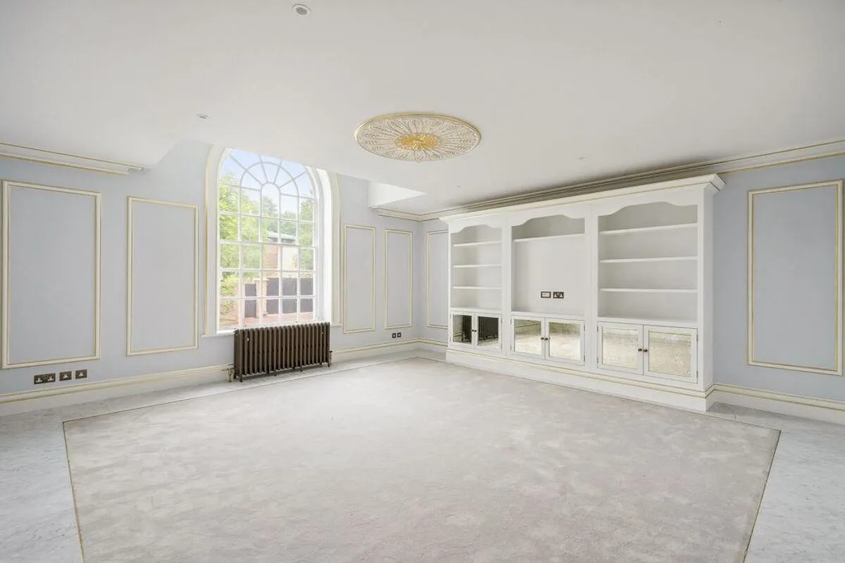 The Bishops Avenue, London, N2, photo 19