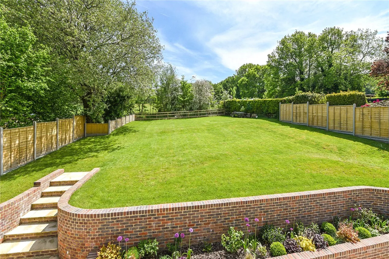 Kings Hill, Beech, GU34, photo 10
