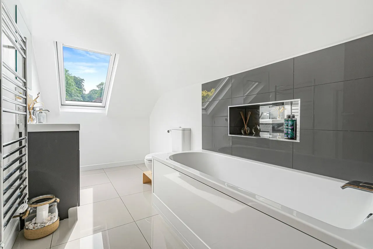 Kings Hill, Beech, GU34, photo 15